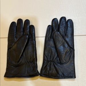 Women’s Black Leather Gloves